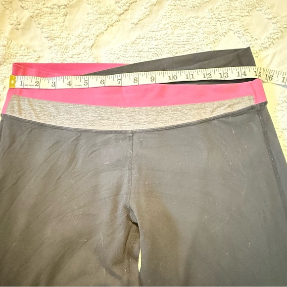 Lululemon Athletica yoga pant. - Picture 4 of 7